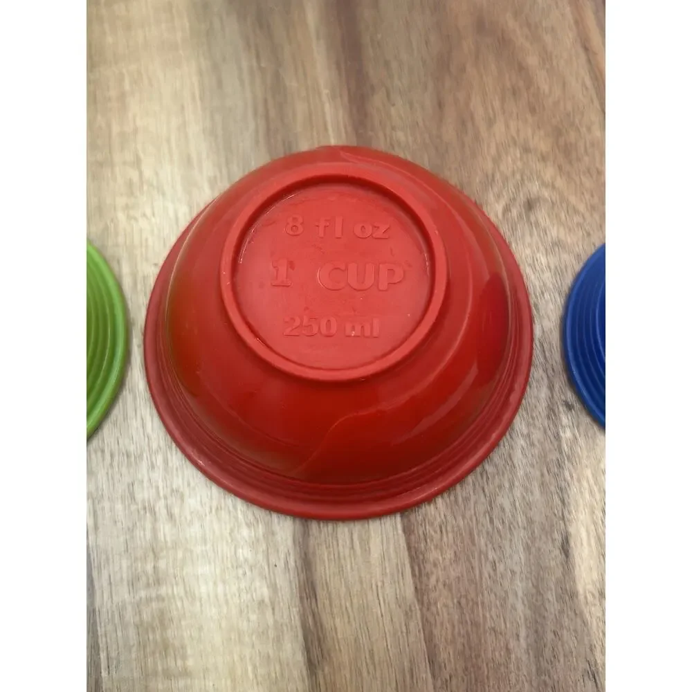 Le Creuset Silicone Nesting Prep Bowl Set 3 Red Green Blue Small Measuring Bowls